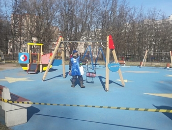 Обработка детских площадок.